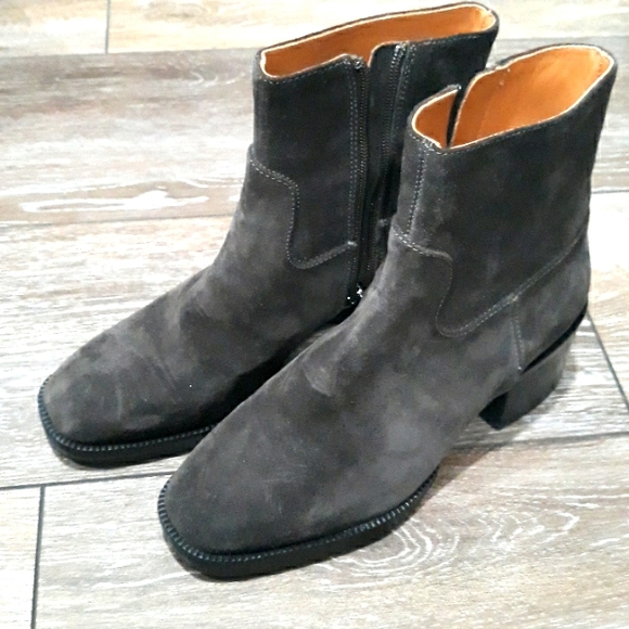 Via Spiga dark grey suede zip ankle boots. Size 5.5. Mint condition - Picture 1 of 12